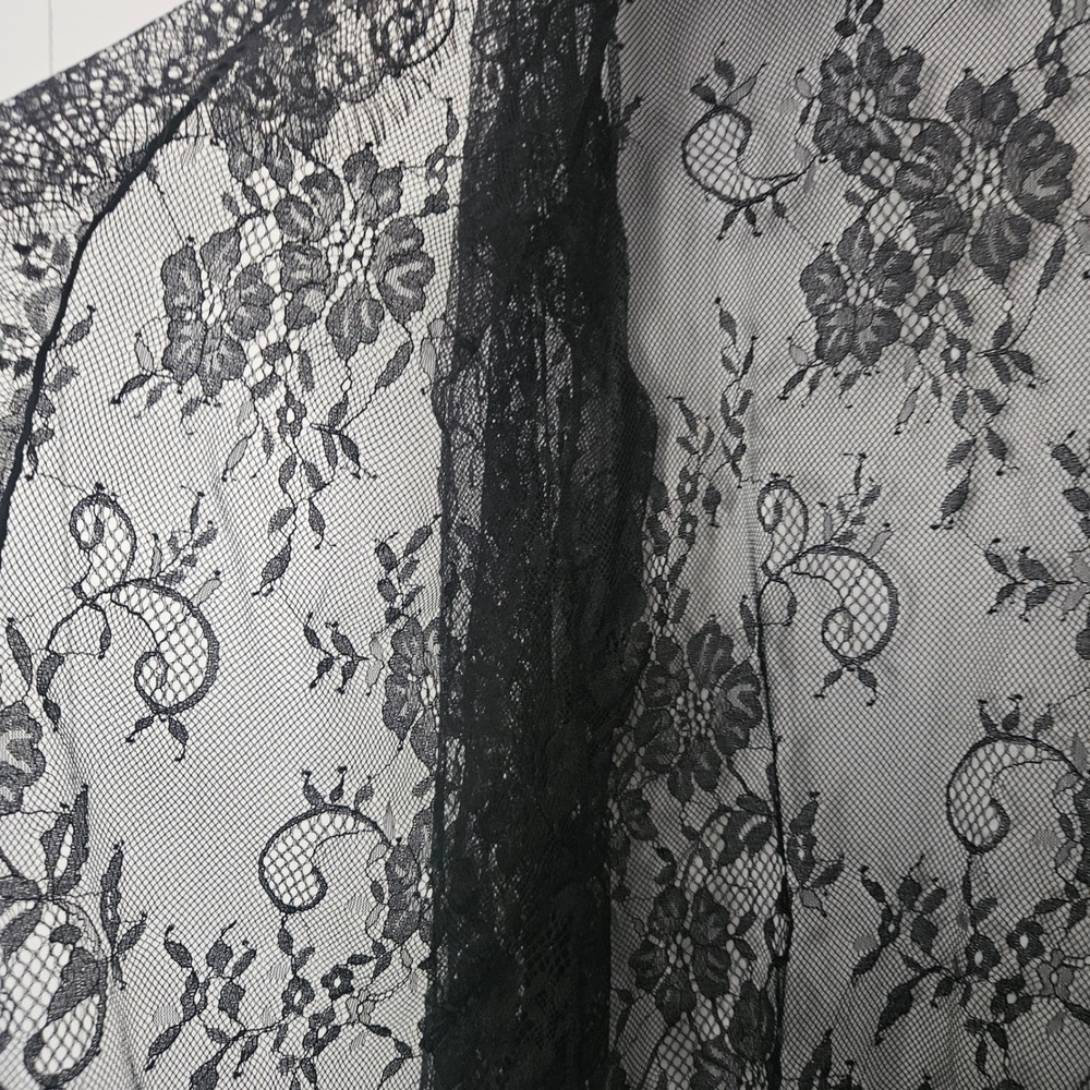 Black Lace Open-Front Cardigan Sweater - Picture 3 of 4